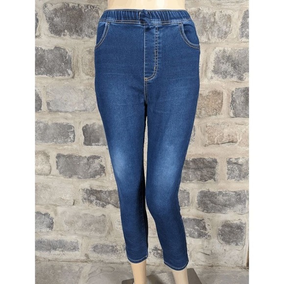 Epic Threads pull on jeans dark wash woman's size medium elastic waist Casual‎ - Picture 1 of 11